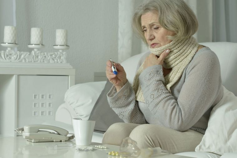 Wie geht man mit einer grippe bei älteren menschen um?